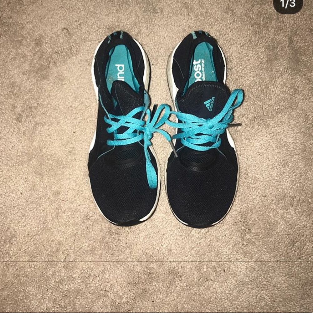 Adidas tennis shoes